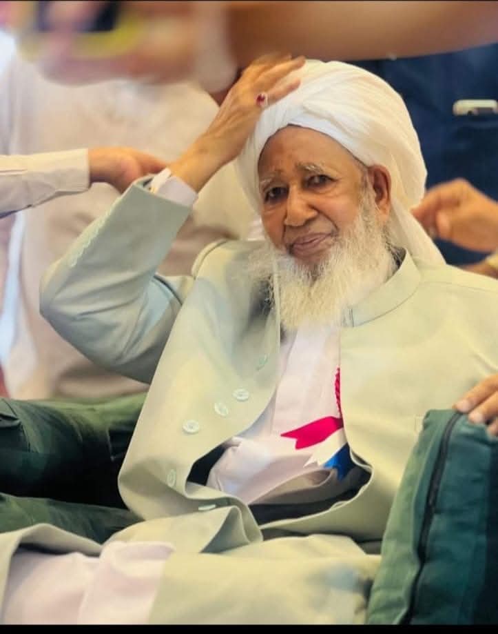 பெங்களூரில் சுமார் 42 மஹல்லுகளுடைய காழியாக பொறுப்பேற்ற ஷைகுனா சுல்தானுல் உலமா.எதிர்ப்பவர்கள் எதிர்த்துகொண்டே இருப்பார்கள் உஸ்தாதின் வளர்ச்சிகளில் எவ்வித குறைகளும் வரவில்லை. என்பது நிதர்சனமான உண்மை. 