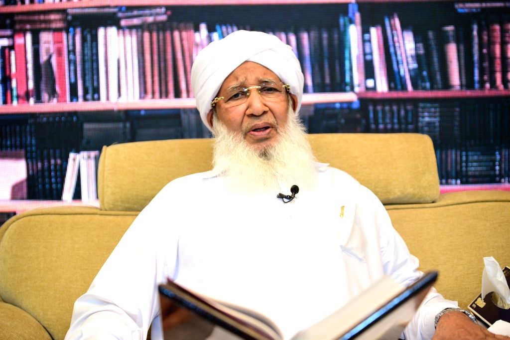 ஒரு நாடே கை விட்ட போது 