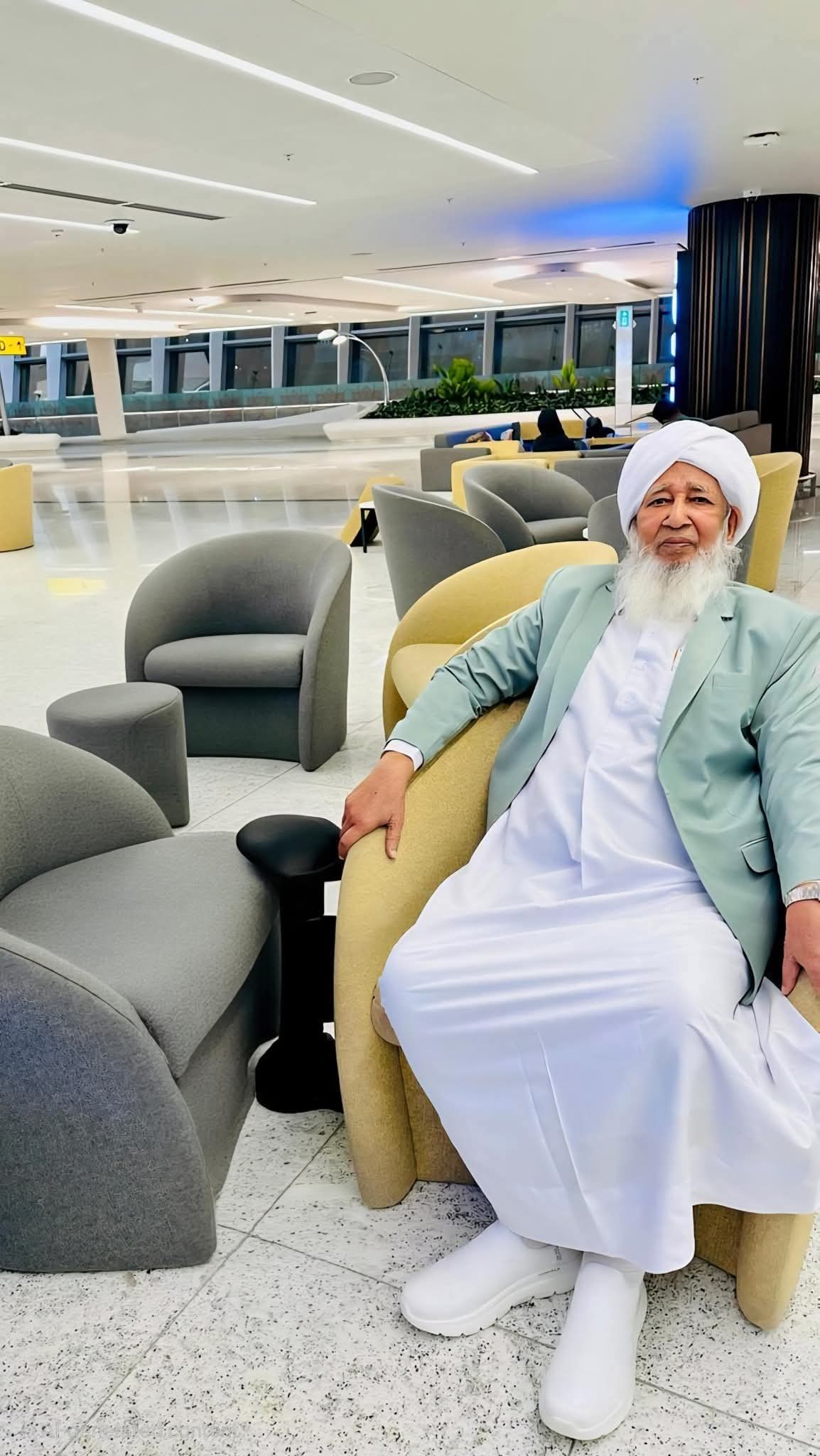 இந்தியன் கிராண்ட் முஃப்தி ஏ.பி.உஸ்தாத் அவர்களுக்கு லிகுல் முளஃப்பர் விருது. 