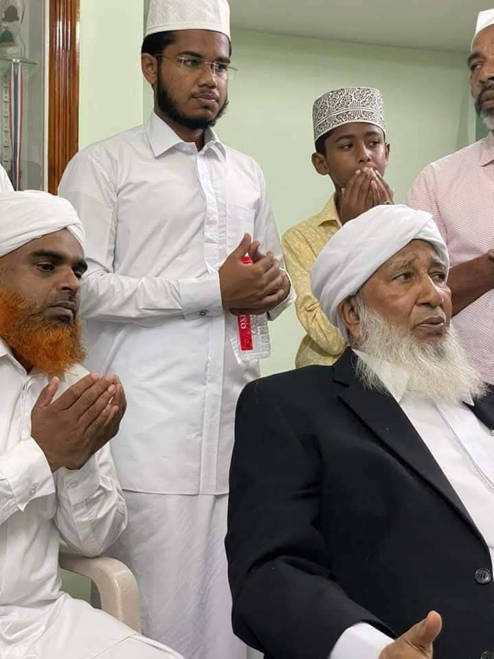 தாஜுதீன் அஹ்ஸனியும் உஸ்தாதும்....