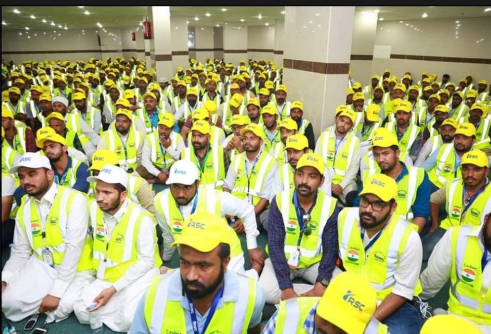 அல்லாஹ்வின் விருந்தினர்களுக்கு சேவைகளை வழங்க காத்திருக்கும் ஆர்.எஸ்.சி பணியாளர்கள்