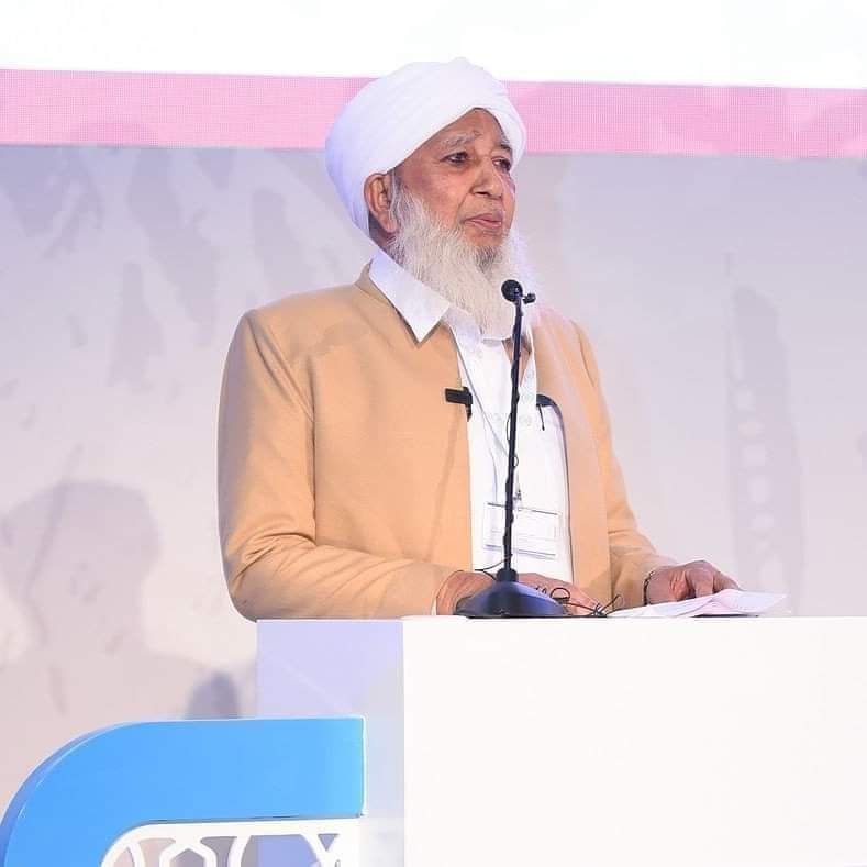 இவரை நினைத்தால் ஆச்சரியமாகத்தான் இருக்கிறது