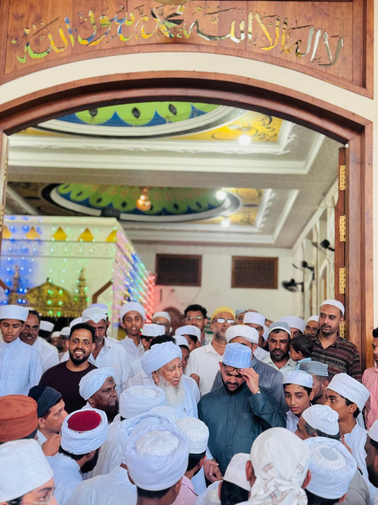 சி‌.எம்.வலியுல்லாஹ் தர்காவில் உஸ்தாத் அவர்கள் 