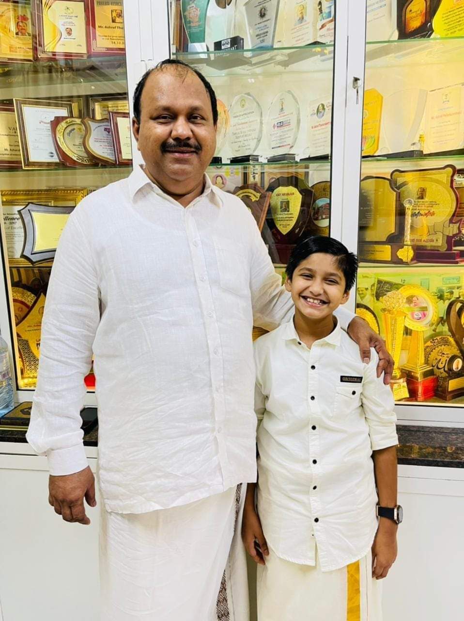 மனங்களை நெகிழ வைக்கும் சேவகர்