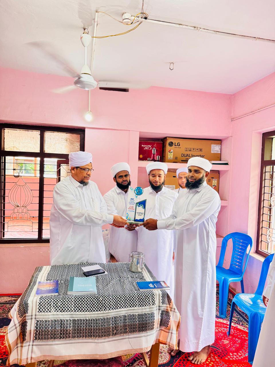 ஒரு இனிமையான செய்தியை உங்களிடம் பகிர்ந்து கொள்வதில் மகிழ்ச்சி 