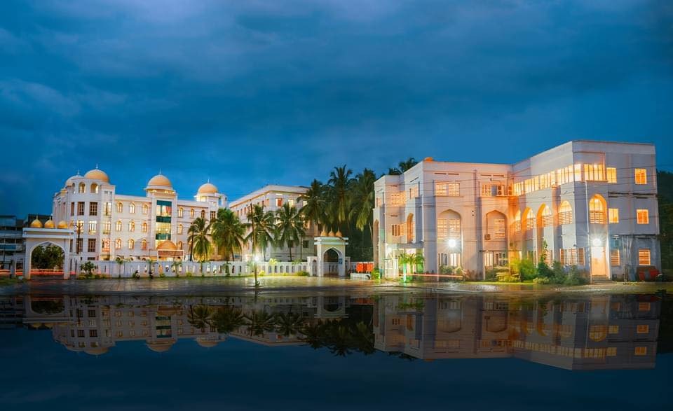 மஃதின் அகாதமி